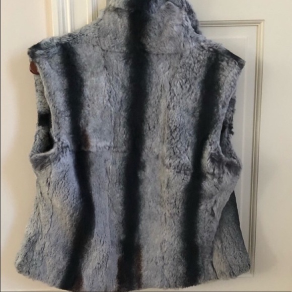 💥HOST PICK 12/8 ☄️ADRIENNE LANDAU Fur Vest BNWOT - Picture 6 of 11
